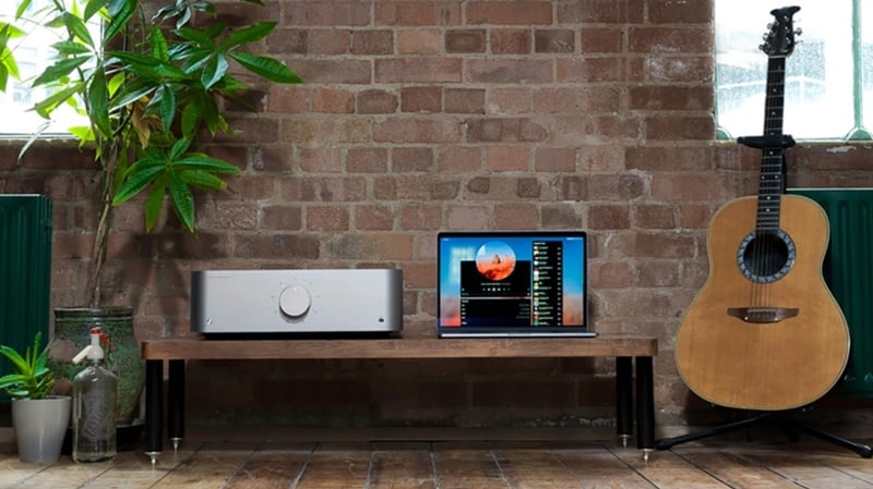 CAMBRIDGE AUDIO EDGE A – SZÜLETÉSNAPI AJÁNDÉK